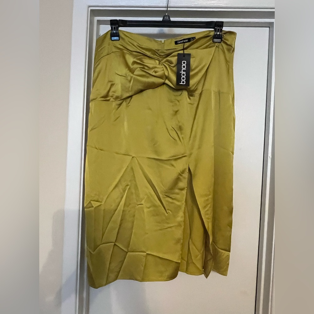 BooHoo skirt